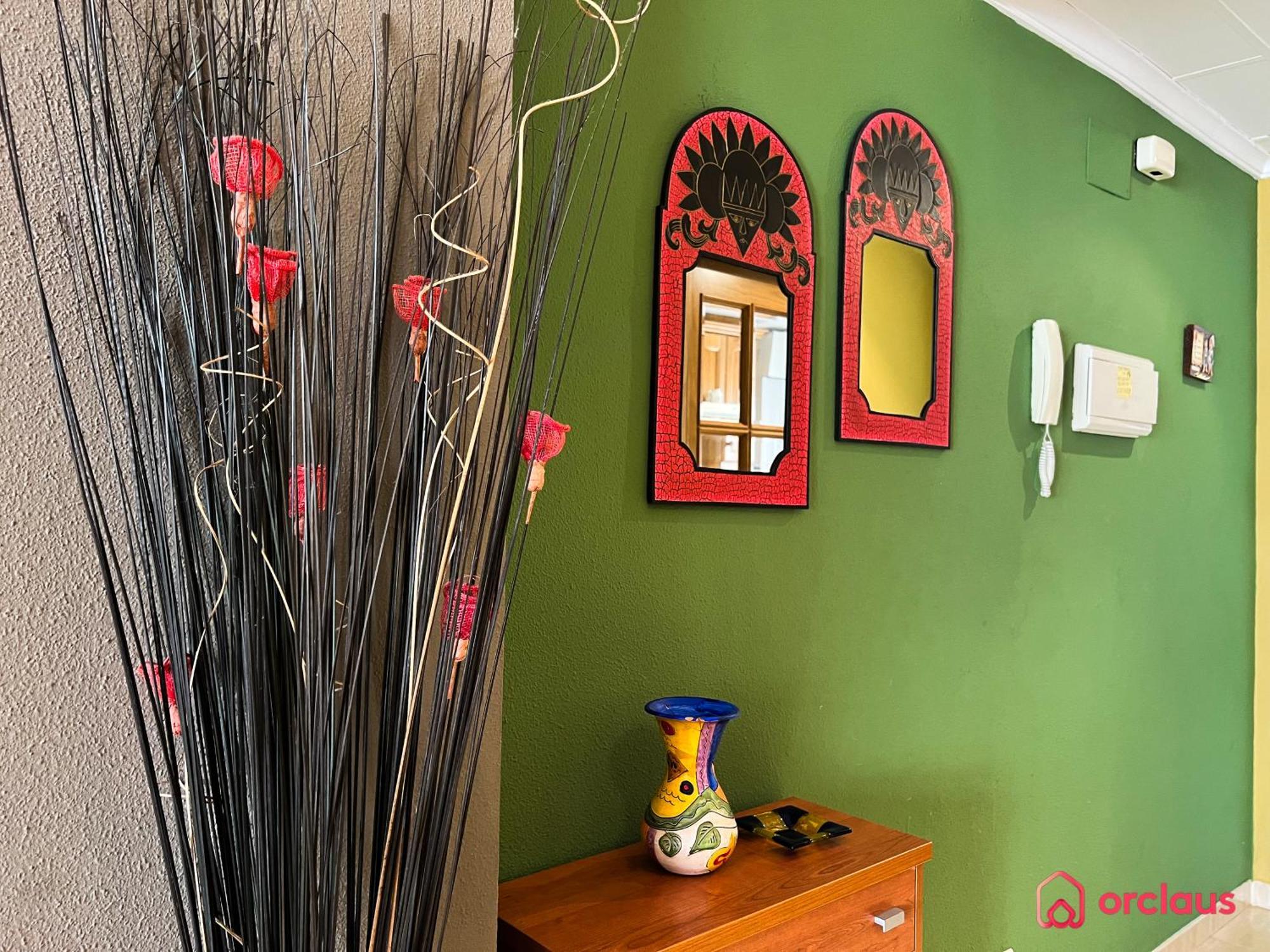 Vistoso Y Colorido Apartment *